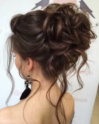 coiffure chignon decoiffé